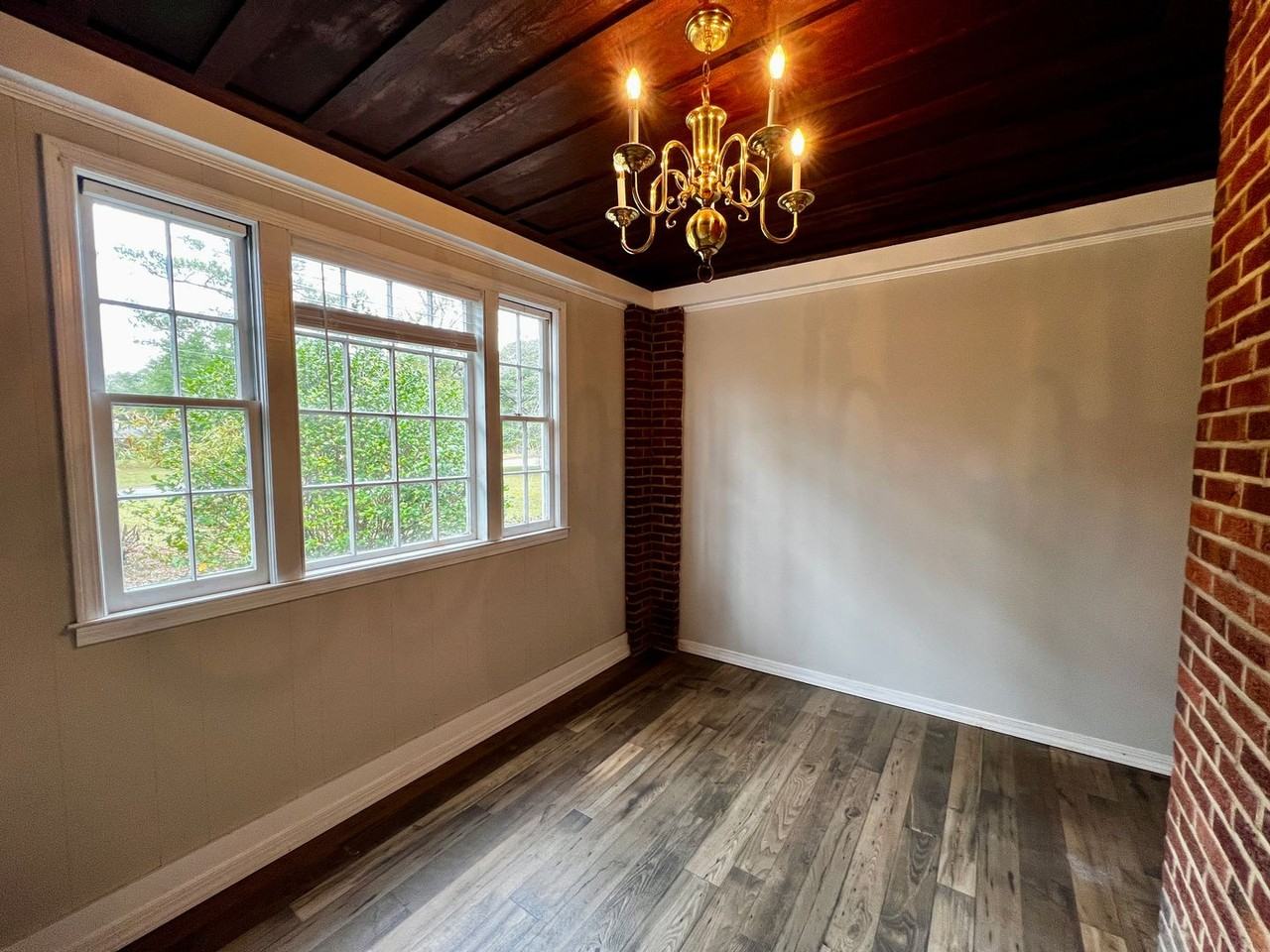 3800 Overbrook Dr - Photo 7 of 19