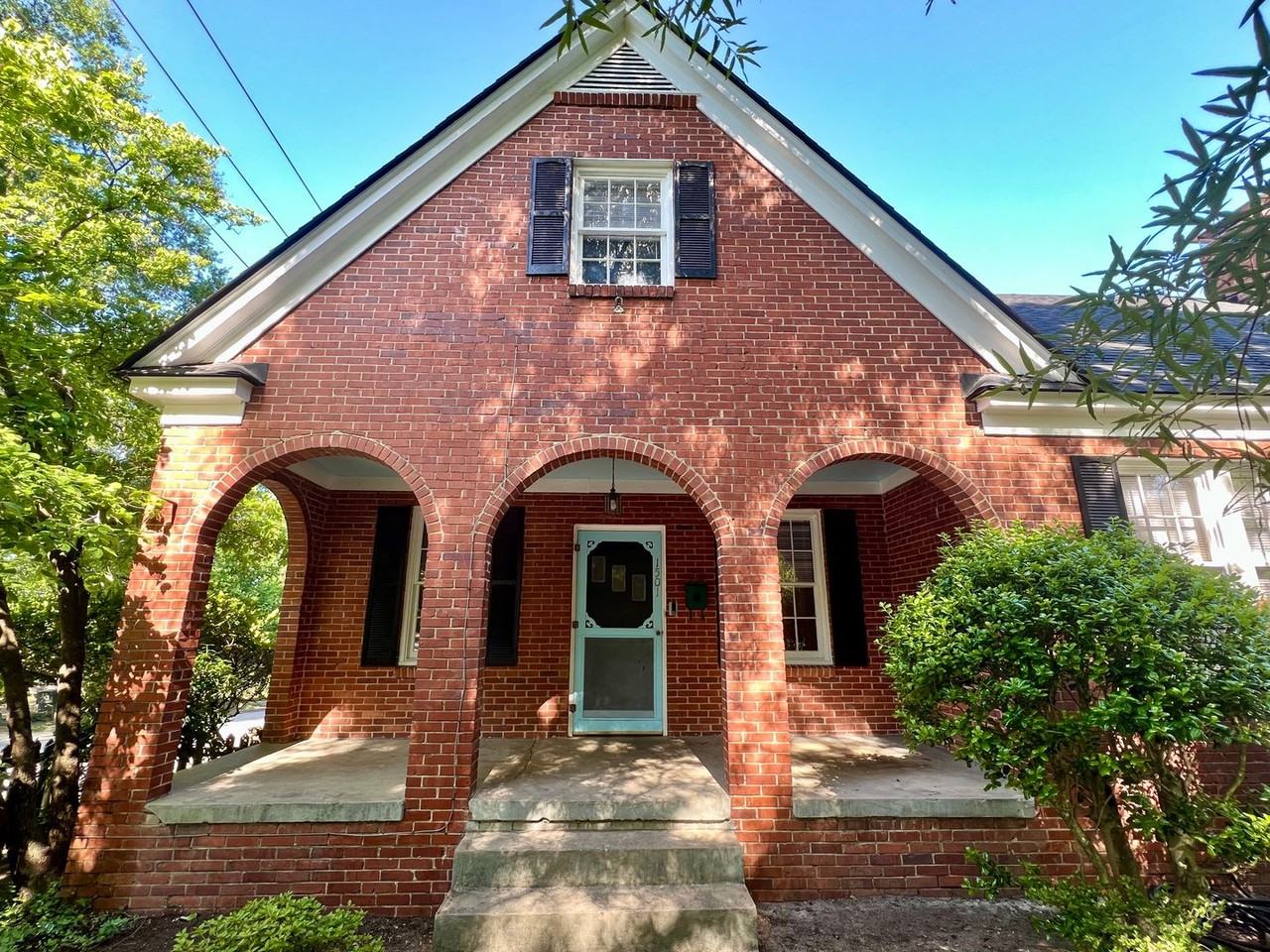 1501 Fairview Dr - Photo 3 of 23