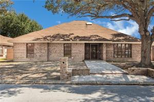 featured image of 3800 N Cynthia St