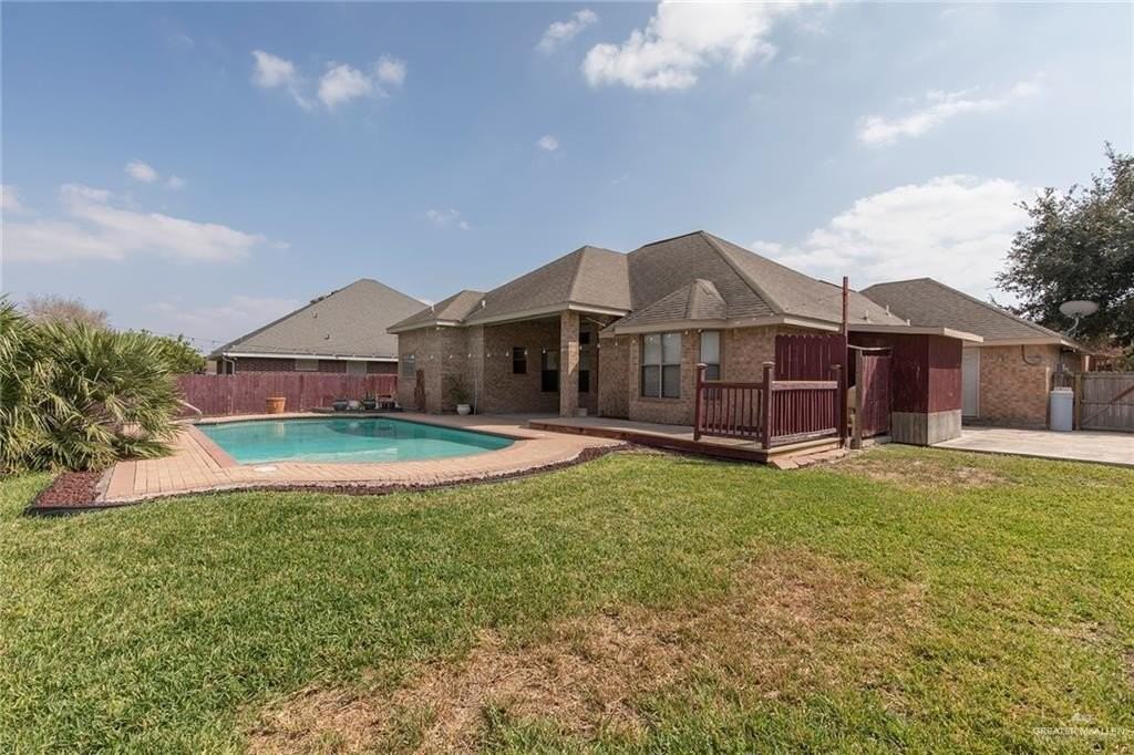 2003 E 25th 1/2 St - Photo 7 of 33