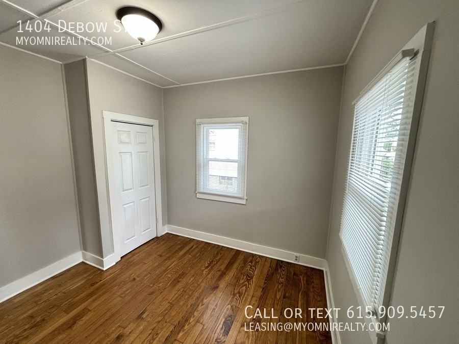 1404 Debow St - Photo 5 of 15