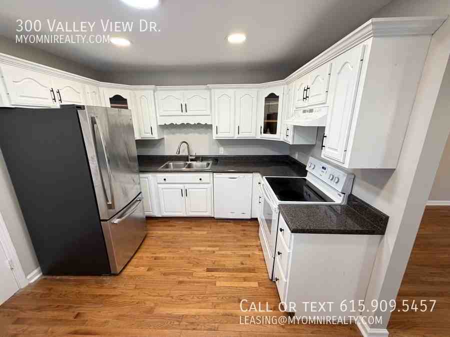300 Valley View Dr - Photo 7 of 15