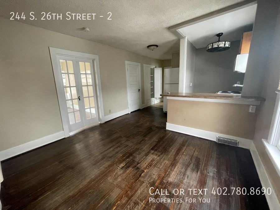 244 S 26th St #2 - Photo 4 of 16