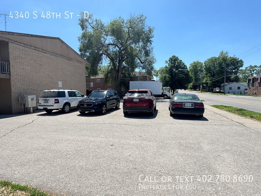 4340 S 48th St #D - Photo 2 of 13