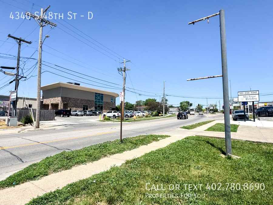 4340 S 48th St #D - Photo 4 of 13