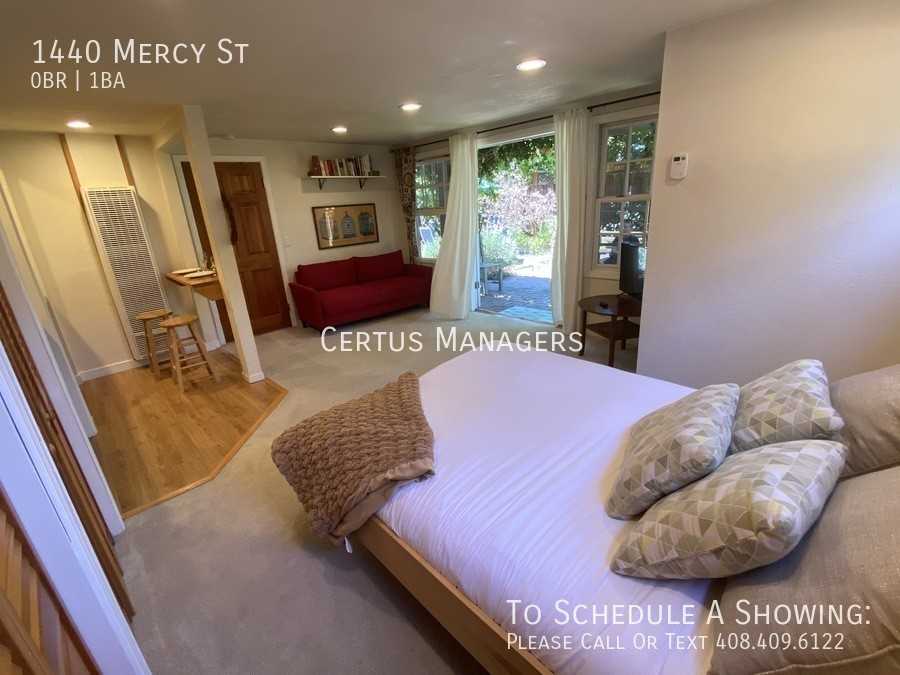 1440 Mercy St - Photo 2 of 18