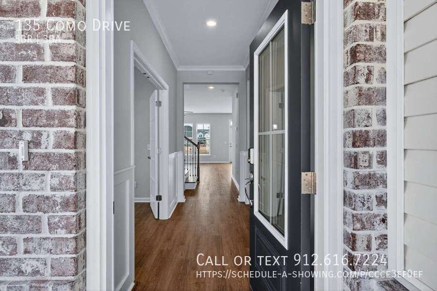 135 Como Dr - Photo 3 of 50