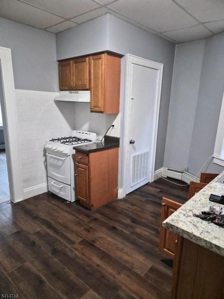 75 Center St #5 - Photo 2 of 6