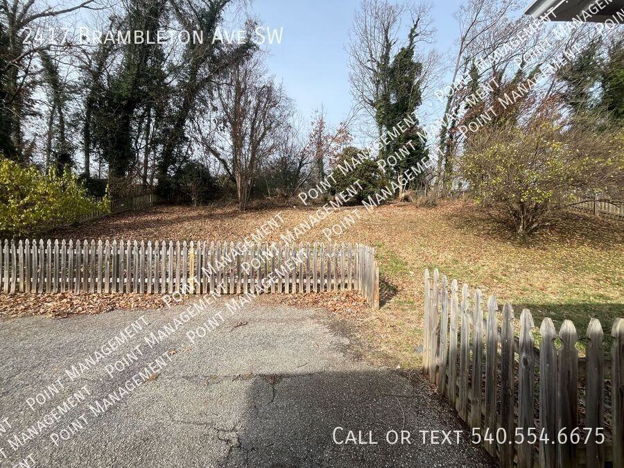 2417 Brambleton Ave Sw - Photo 3 of 16