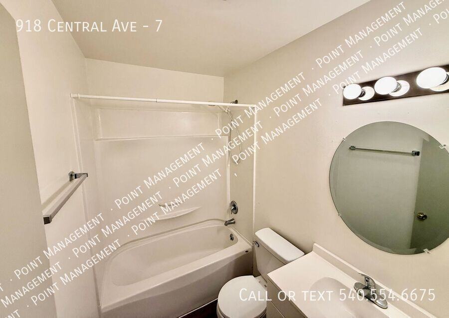 918 Central Ave #7 - Photo 3 of 7