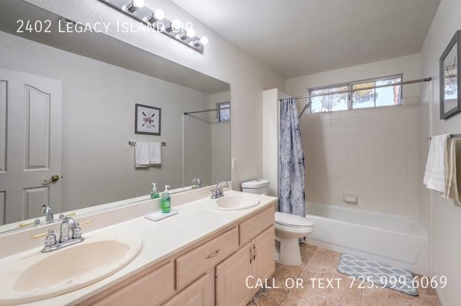 2402 Legacy Island Cir - Photo 6 of 50