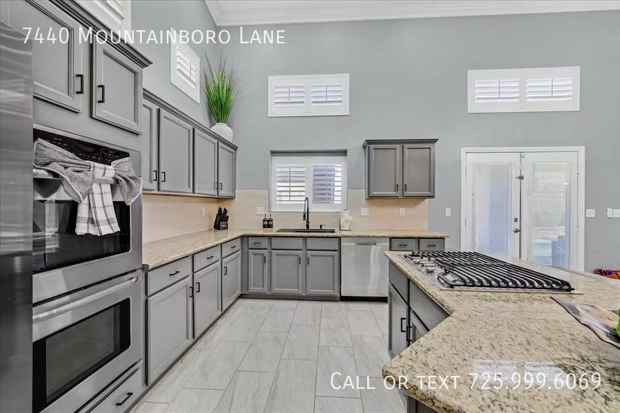 7440 Mountainboro Ln - Photo 4 of 50