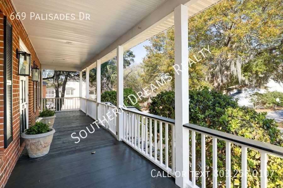 669 Palisades Dr - Photo 3 of 33