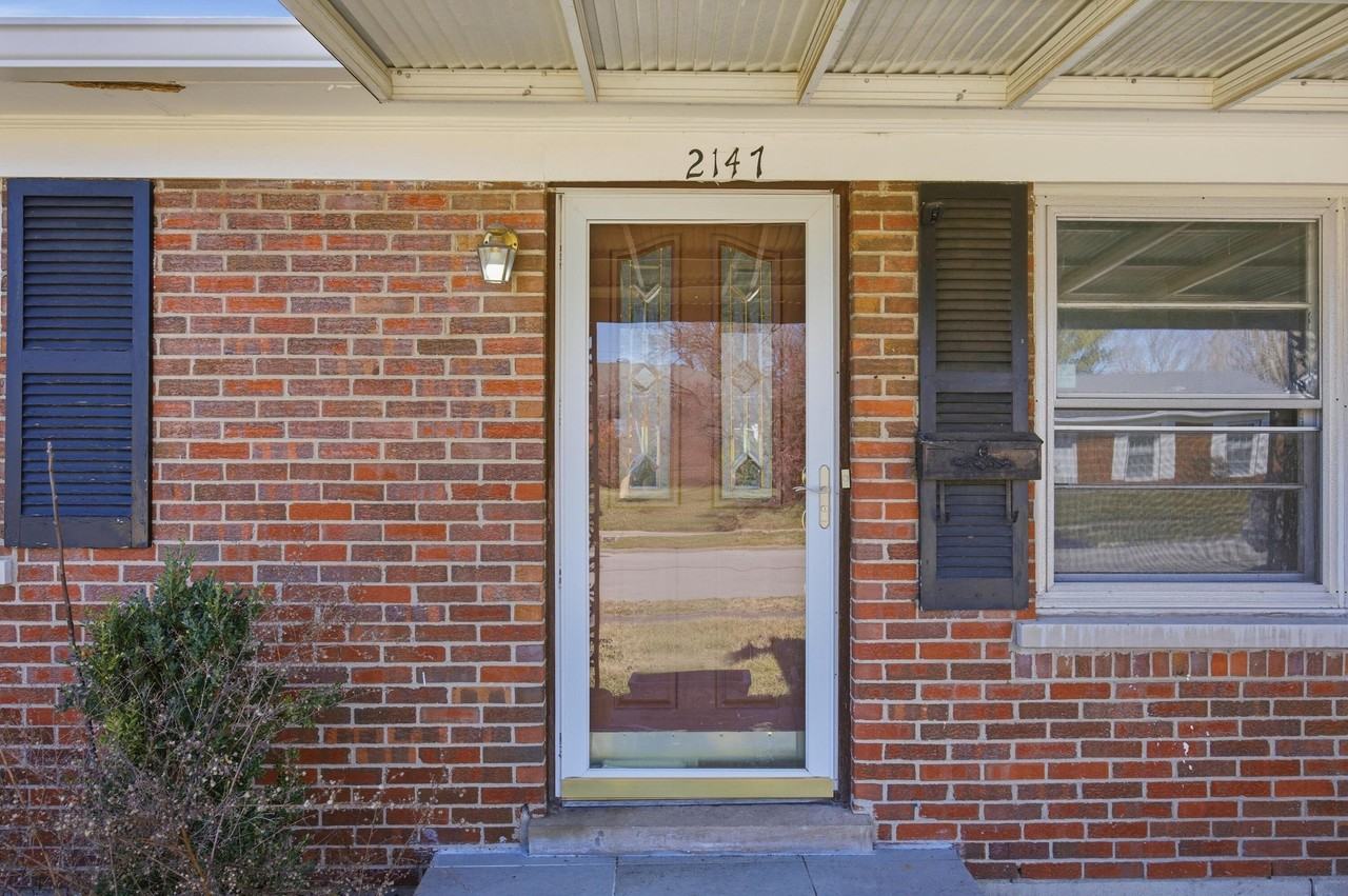 2147 Palms Dr - Photo 5 of 40