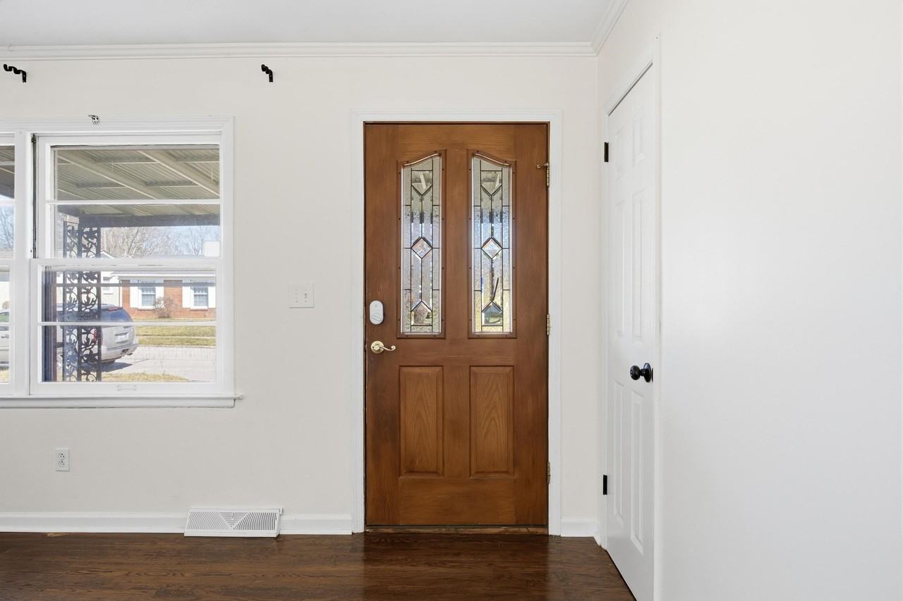 2147 Palms Dr - Photo 6 of 40