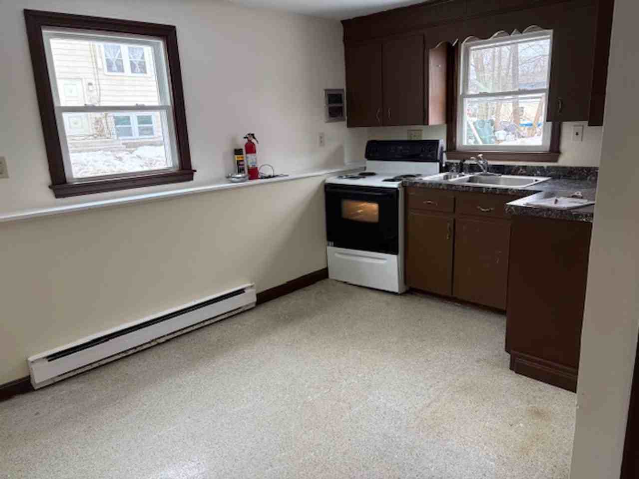 35 Armory St #1 - Photo 2 of 8