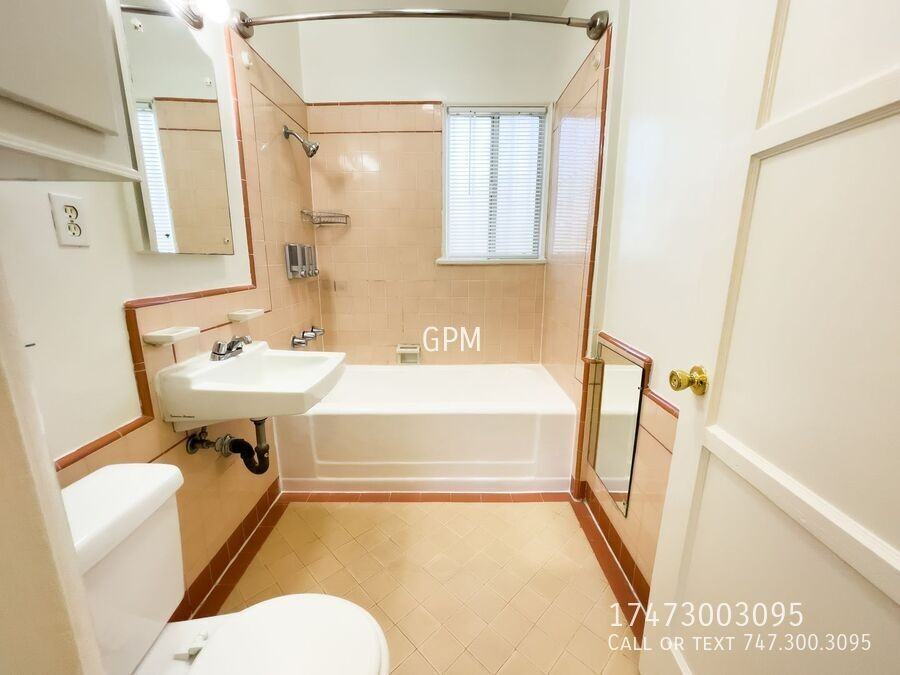 4737 1/2 Beverly Blvd - Photo 7 of 11