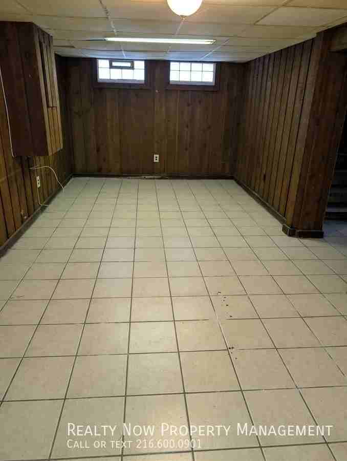 13604 Oak Park Blvd - Photo 3 of 17