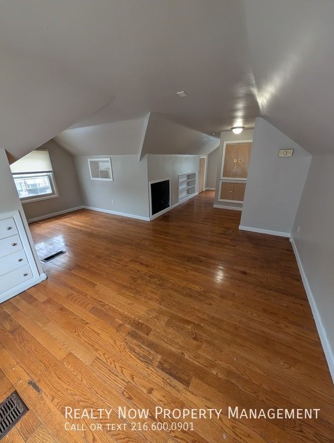 13604 Oak Park Blvd - Photo 5 of 17