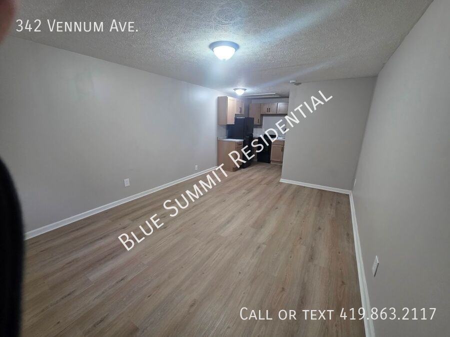 342 Vennum Ave - Photo 3 of 8