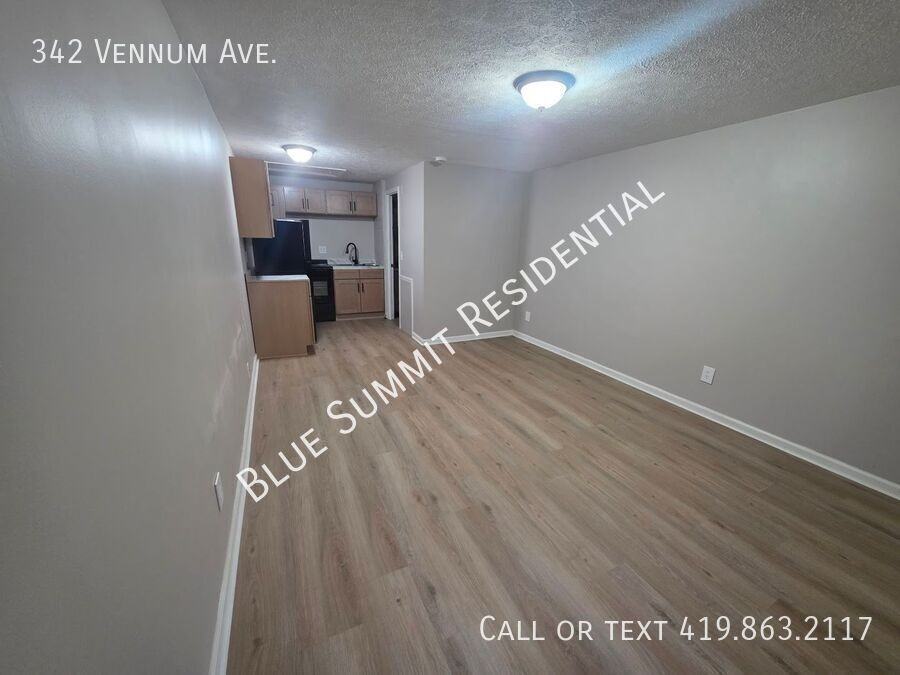 342 Vennum Ave - Photo 4 of 8