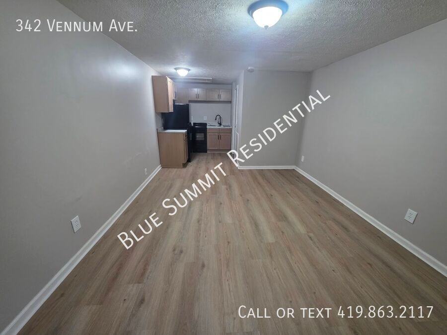 342 Vennum Ave - Photo 6 of 8