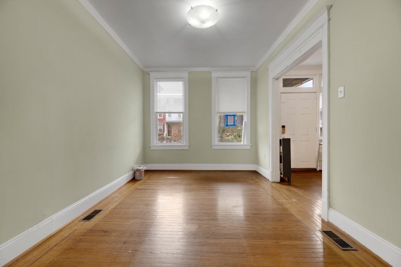 534 Irving St Nw - Photo 5 of 29