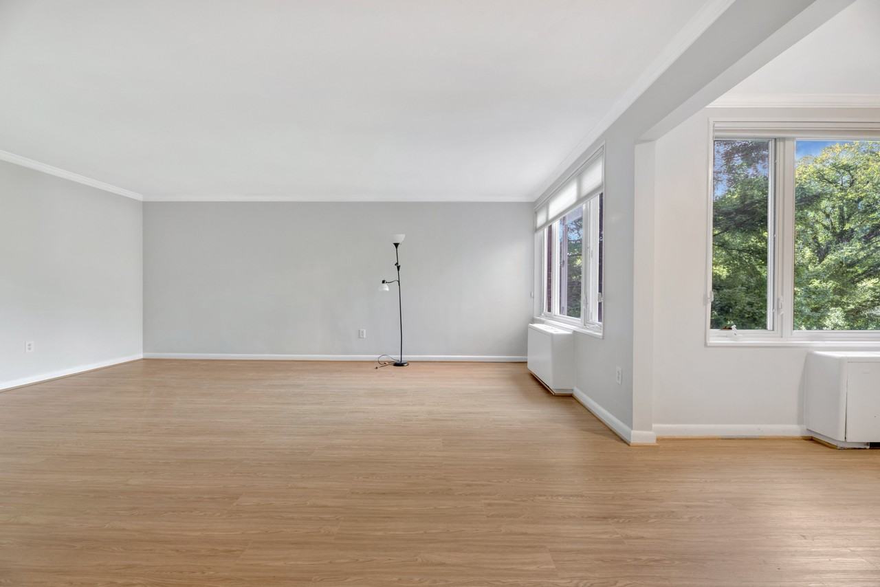 2400 41st St Nw #306 - Photo 5 of 15