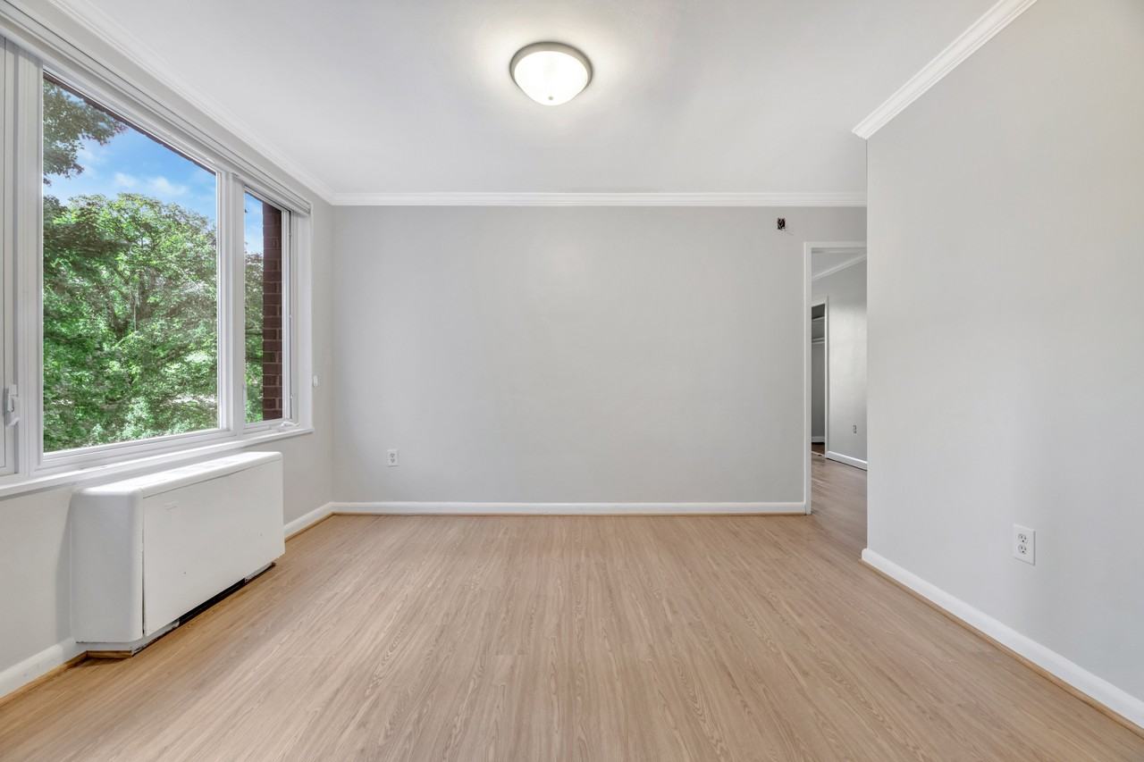 2400 41st St Nw #306 - Photo 6 of 15