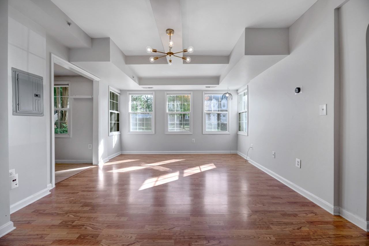 700 Jefferson St Nw #103 - Photo 2 of 11