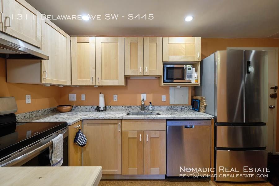 1311 Delaware Ave Sw #S445 - Photo 7 of 14