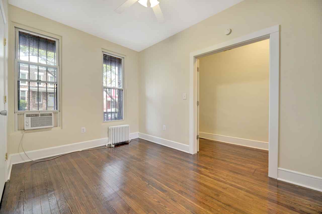 618 Columbia Rd Nw - Photo 6 of 38