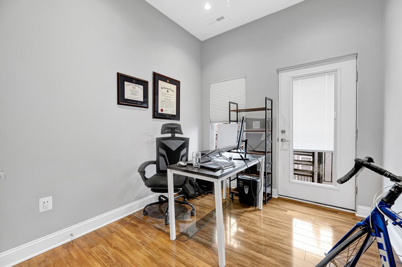 3519 14th St Nw #3 - Photo 5 of 10