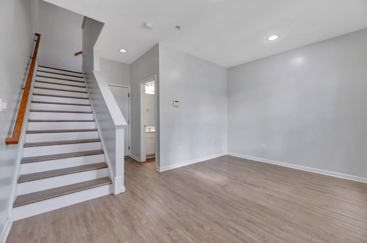 4287 S Capitol St Sw - Photo 2 of 18