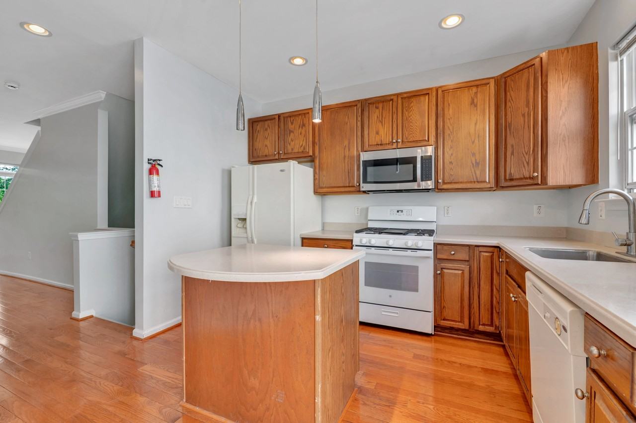 4287 S Capitol St Sw - Photo 7 of 18