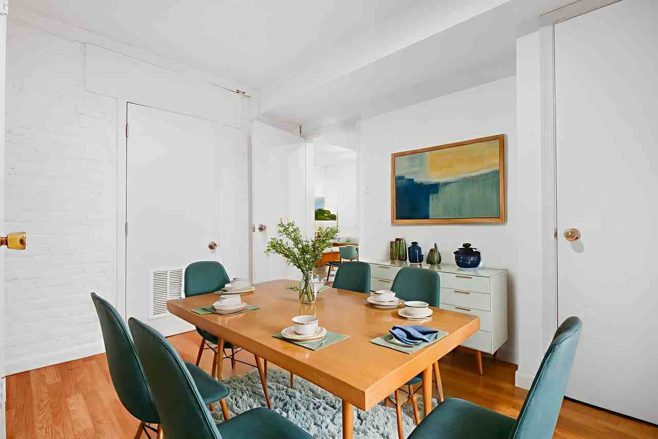 3204 Porter St Nw - Photo 4 of 13