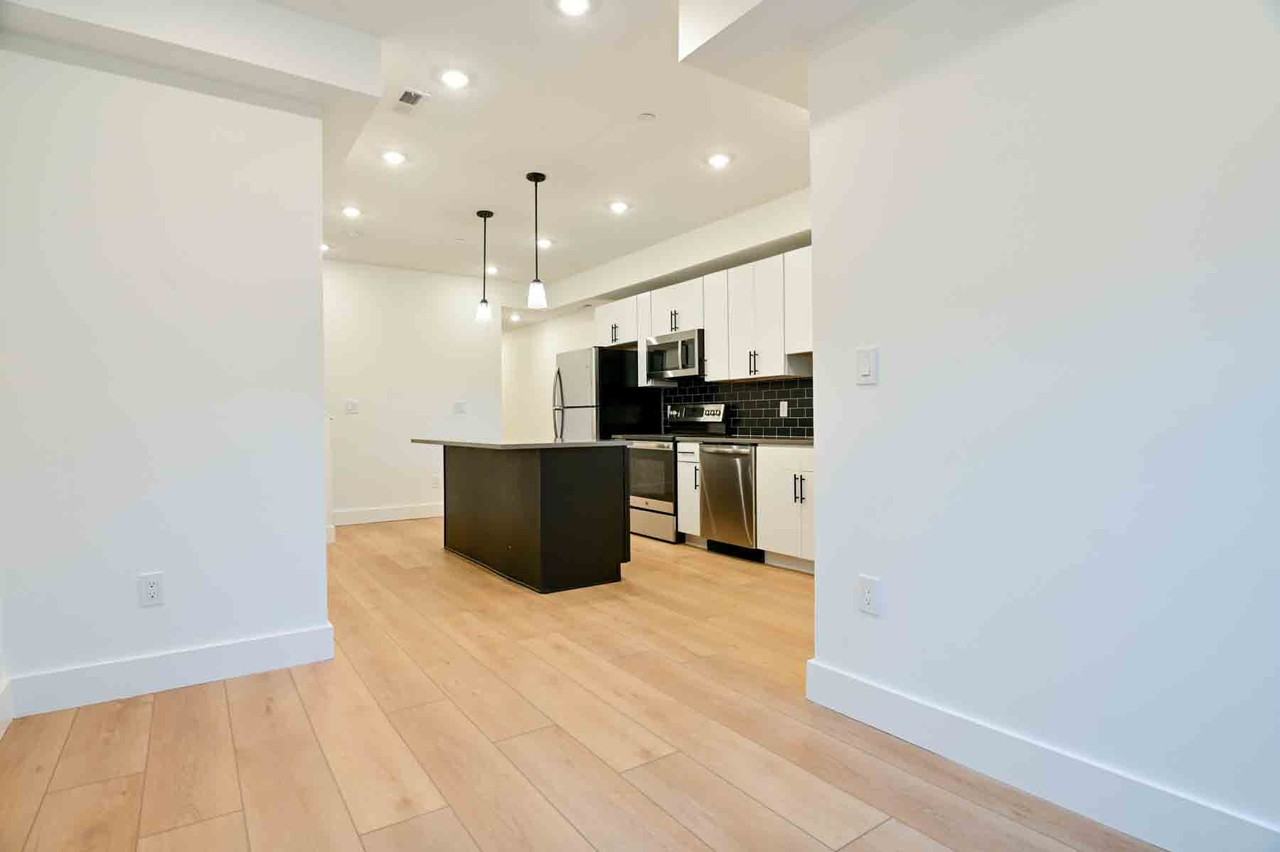 2641 4th St Ne #1 - Photo 6 of 35