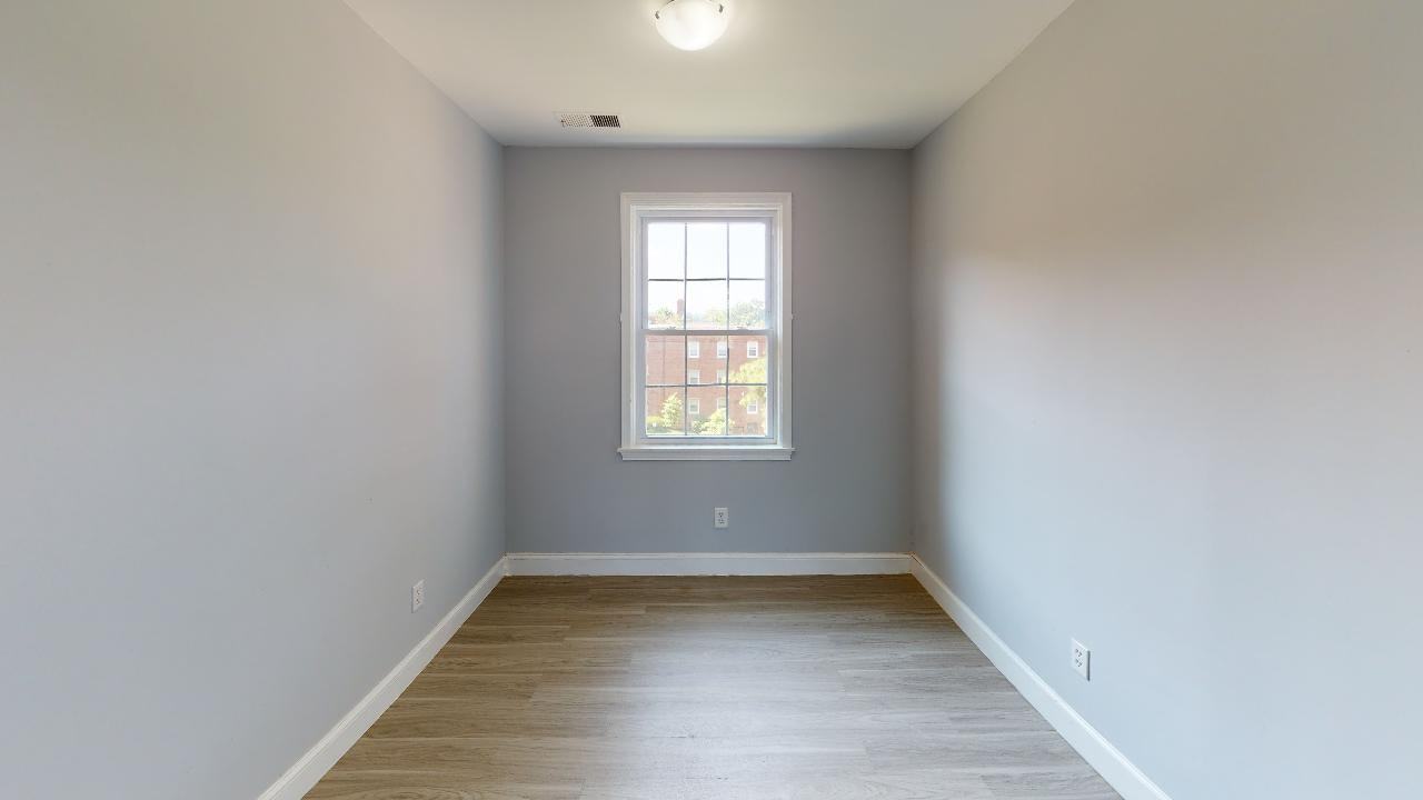 3811 V St Se #201 - Photo 7 of 9