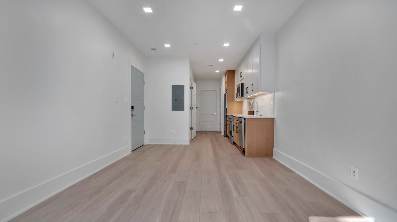 1433 Euclid St Nw #1 - Photo 4 of 8