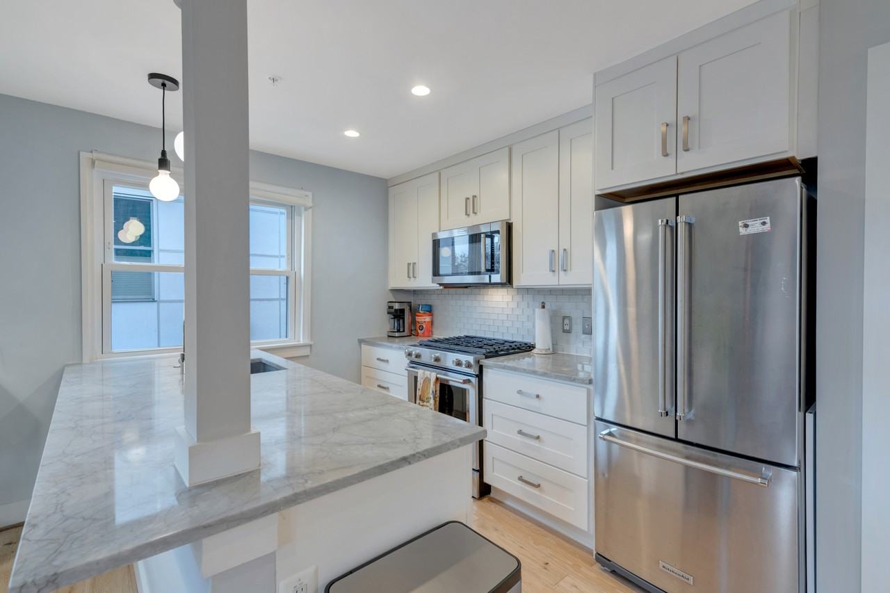 1516 K St Se #3A - Photo 3 of 17