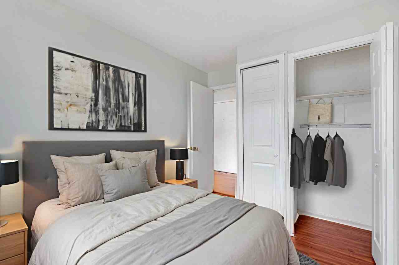 1420 Harvard St Nw #406 - Photo 5 of 12