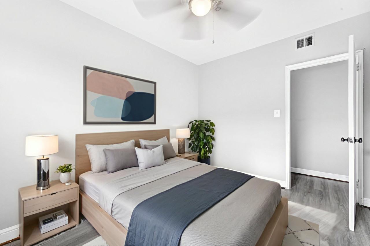 2407 21st Pl Ne Apt 2 #2 - Photo 6 of 10