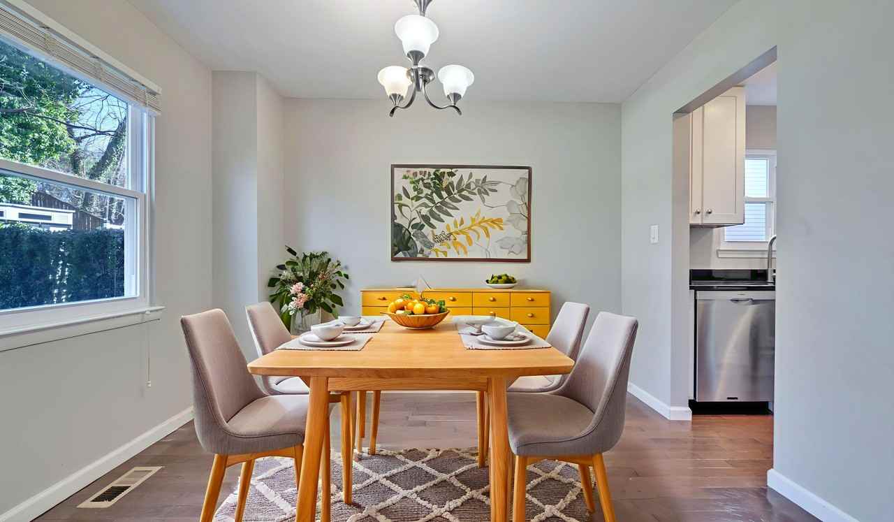 4364 Varnum Pl Ne - Photo 3 of 21