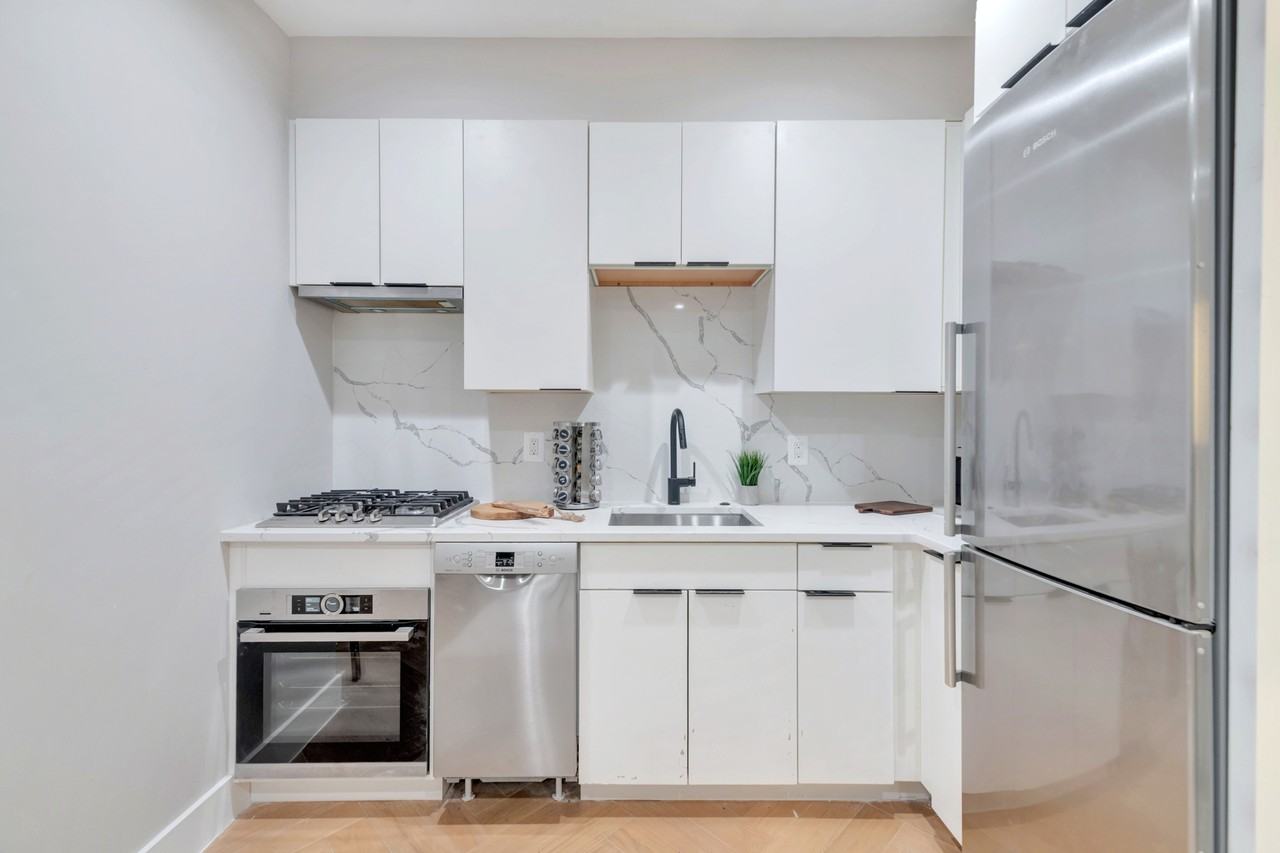 1225 11th St Nw #1 - Photo 6 of 15