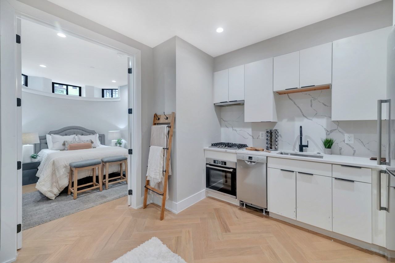 1225 11th St Nw #1 - Photo 7 of 15