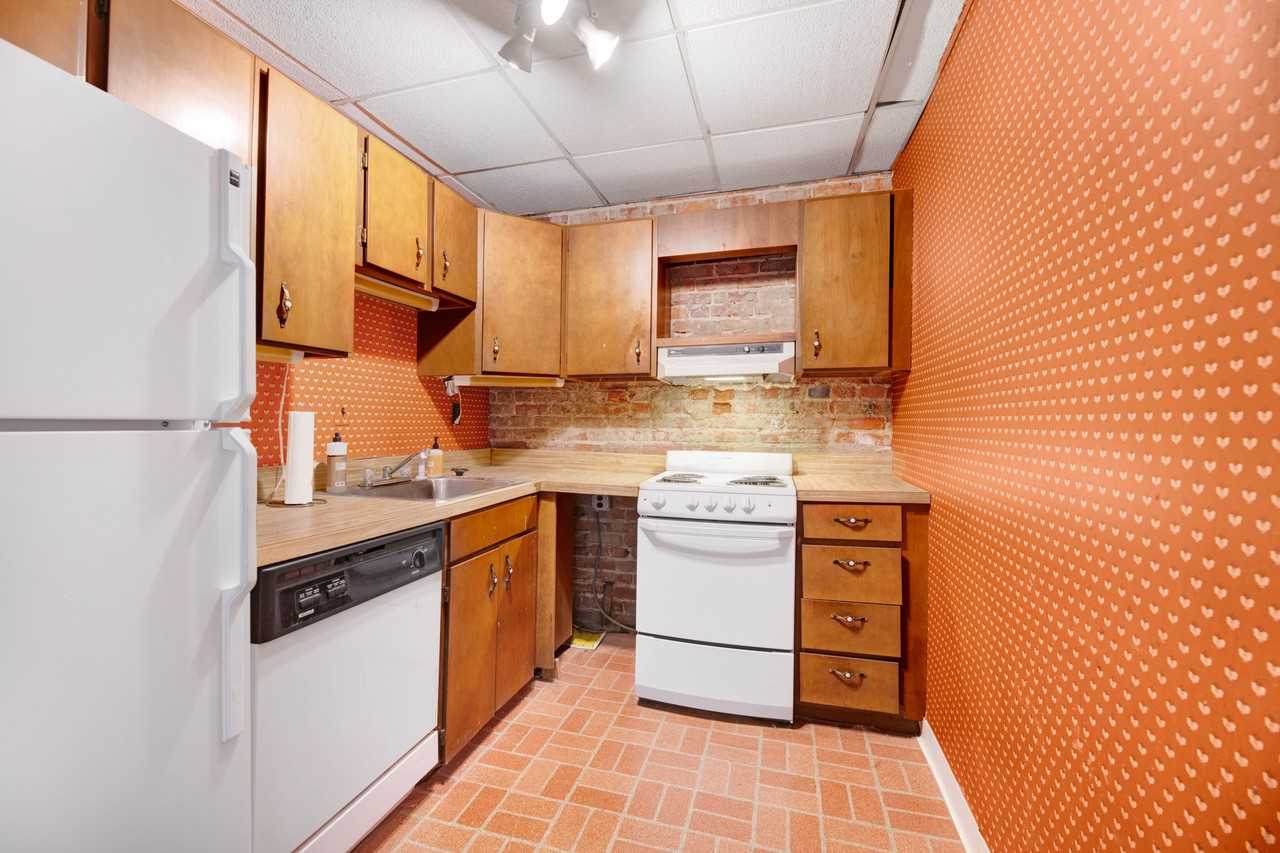 1810 California St Nw #101COPY - Photo 4 of 8