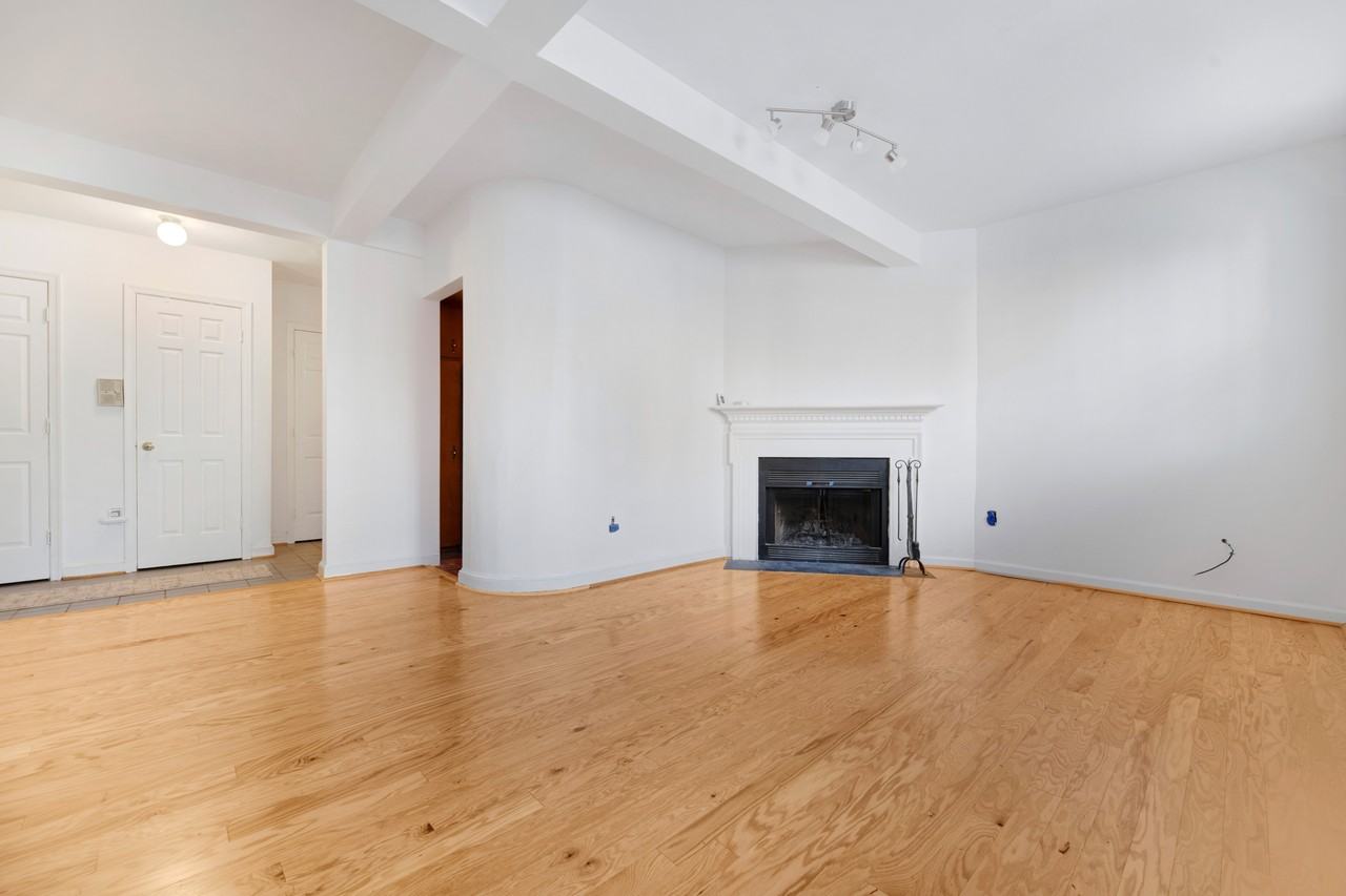 1810 California St Nw #101COPY - Photo 6 of 8