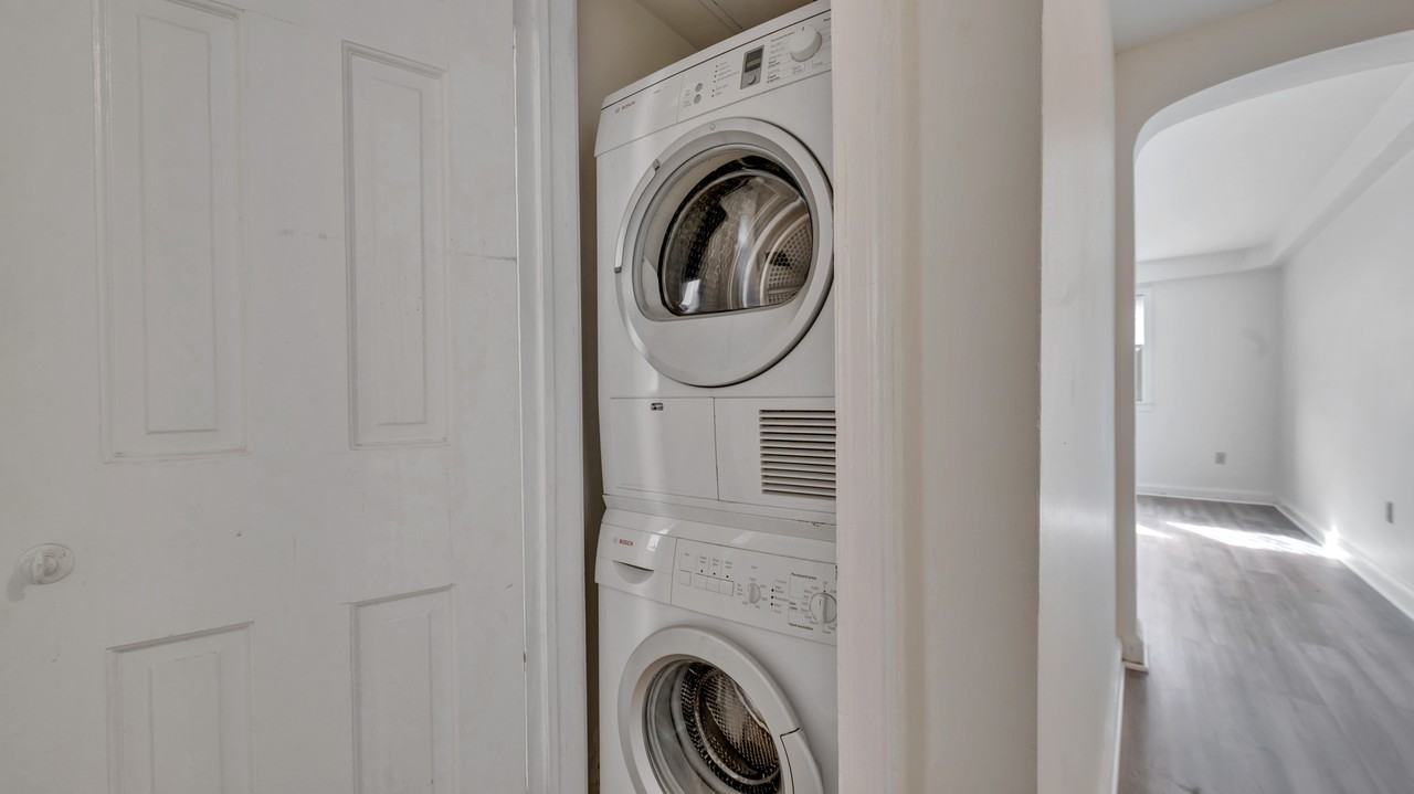 301 Whittier St Nw #105 - Photo 3 of 12