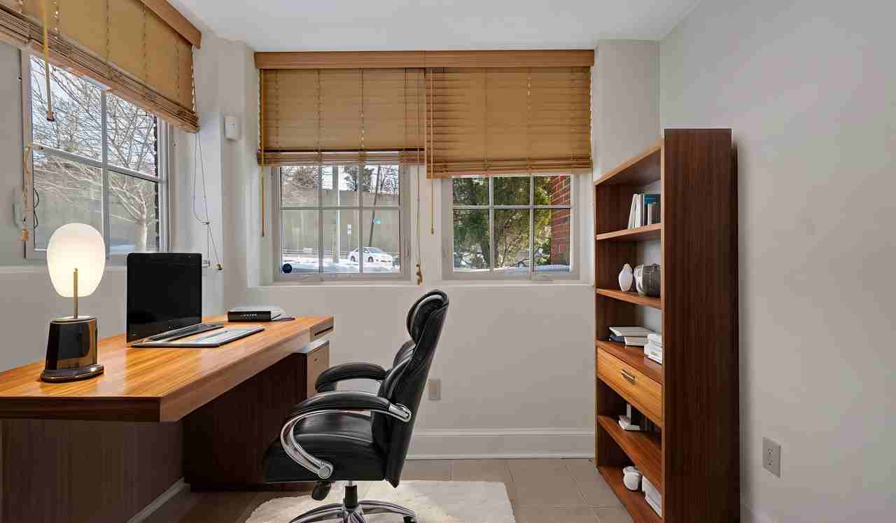 301 Whittier St Nw #105 - Photo 5 of 12