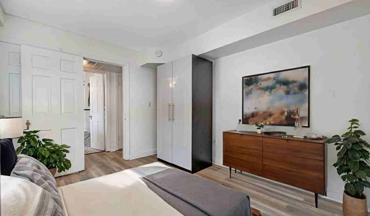 301 Whittier St Nw #105 - Photo 6 of 12